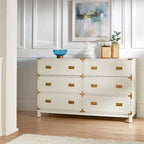 Commode de style campagne avec quincaillerie dorée