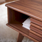Table basse Mid-Century avec étagère de rangement - 117 cm (L) x 58 cm (P) x 41 cm (H)